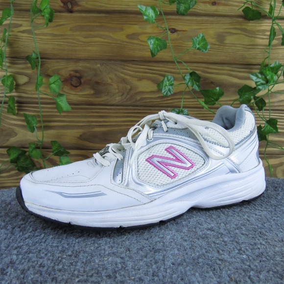 New Balance‎ Women's 655V2 Smea White Synthetic Sz 9 Medium Gently Used 2025 - Picture 1 of 6